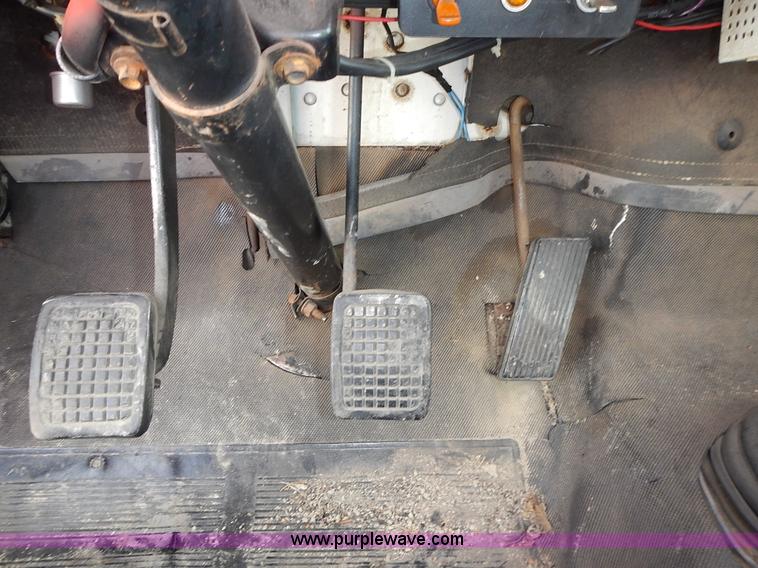 image for item L3553 1979 Ford F600 fire truck