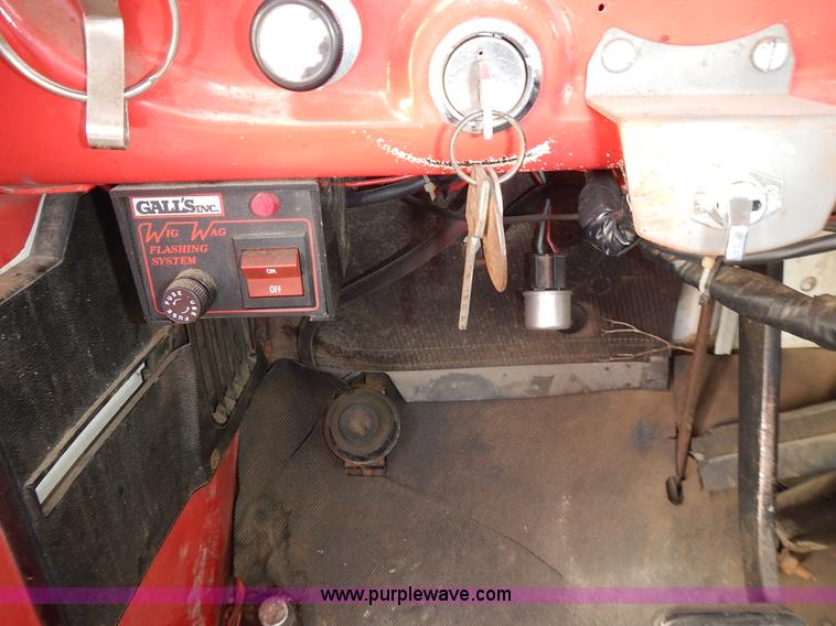 image for item L3553 1979 Ford F600 fire truck