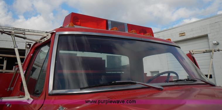 image for item L3553 1979 Ford F600 fire truck