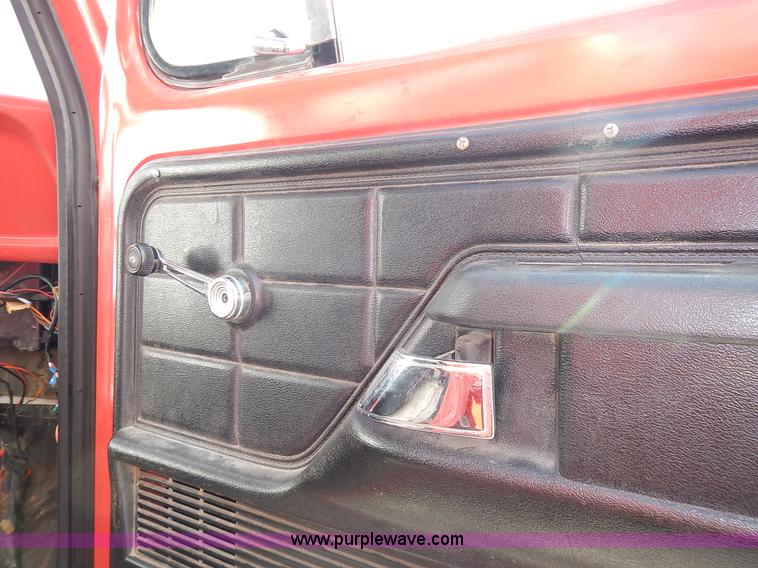 image for item L3553 1979 Ford F600 fire truck