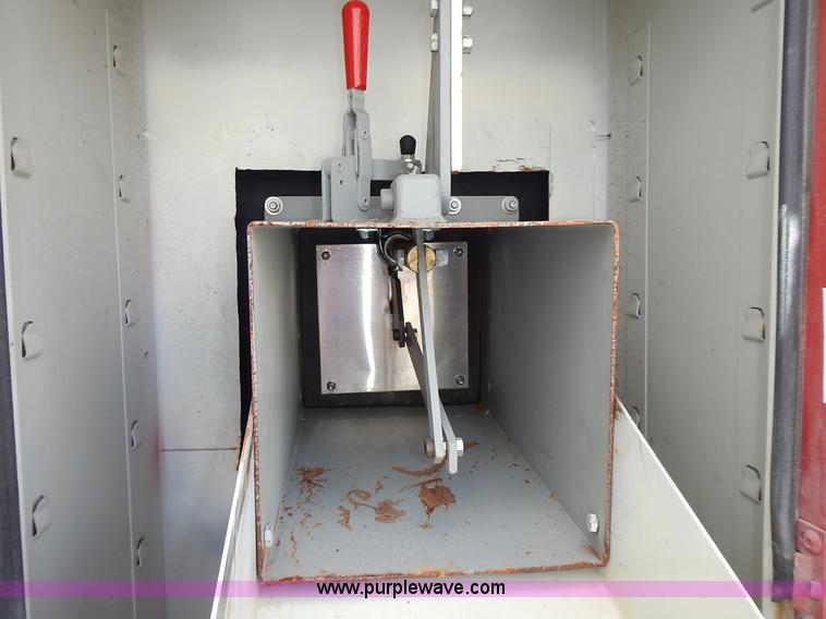 image for item L3553 1979 Ford F600 fire truck