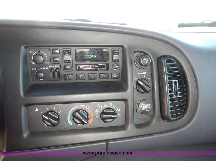 image for item L3554 2000 Dodge Ram Wagon van