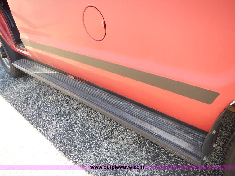 image for item L3554 2000 Dodge Ram Wagon van