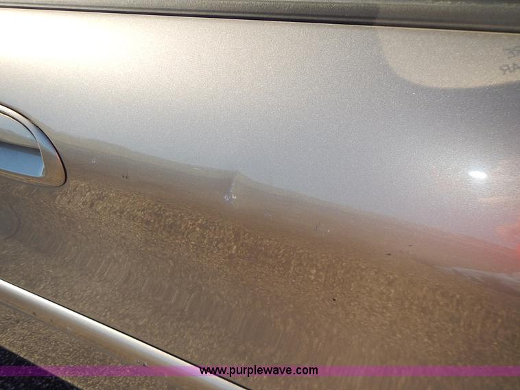 image for item L3555 2004 Ford Taurus SE