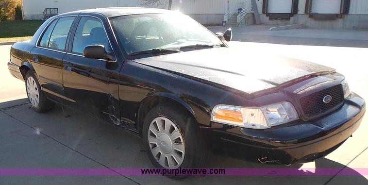 image for item L3558 2009 Ford Crown Victoria Police Interceptor