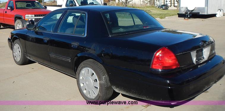 image for item L3558 2009 Ford Crown Victoria Police Interceptor