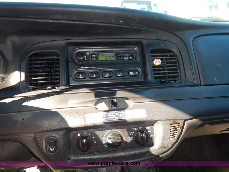 image for item L3558 2009 Ford Crown Victoria Police Interceptor