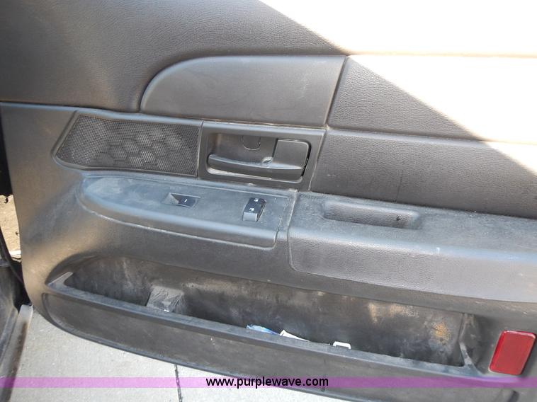 image for item L3558 2009 Ford Crown Victoria Police Interceptor