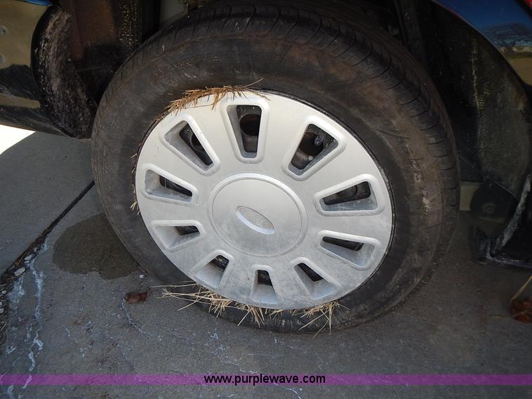 image for item L3558 2009 Ford Crown Victoria Police Interceptor