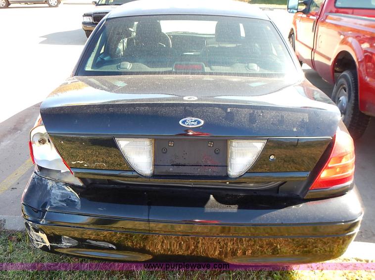 image for item L3559 2007 Ford Crown Victoria Police Interceptor