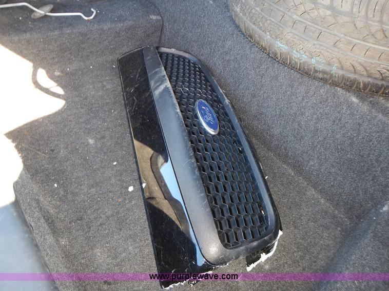 image for item L3559 2007 Ford Crown Victoria Police Interceptor