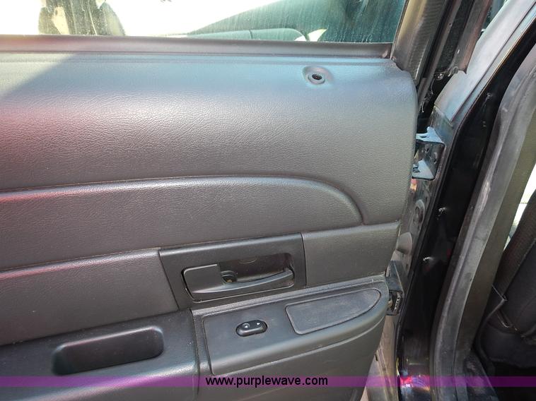 image for item L3559 2007 Ford Crown Victoria Police Interceptor