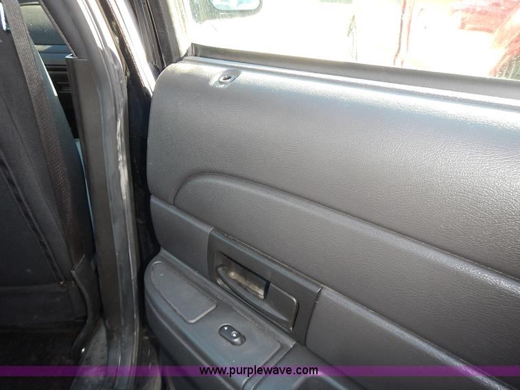 image for item L3559 2007 Ford Crown Victoria Police Interceptor