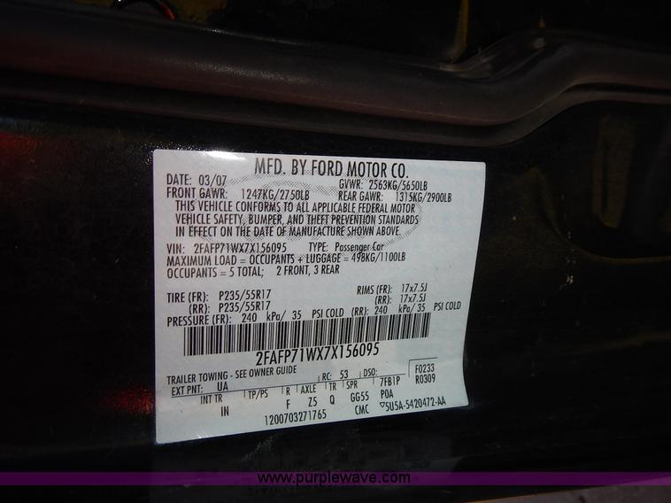 image for item L3559 2007 Ford Crown Victoria Police Interceptor