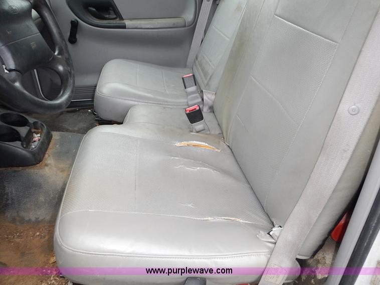 image for item L3567 2000 Ford Ranger pickup truck