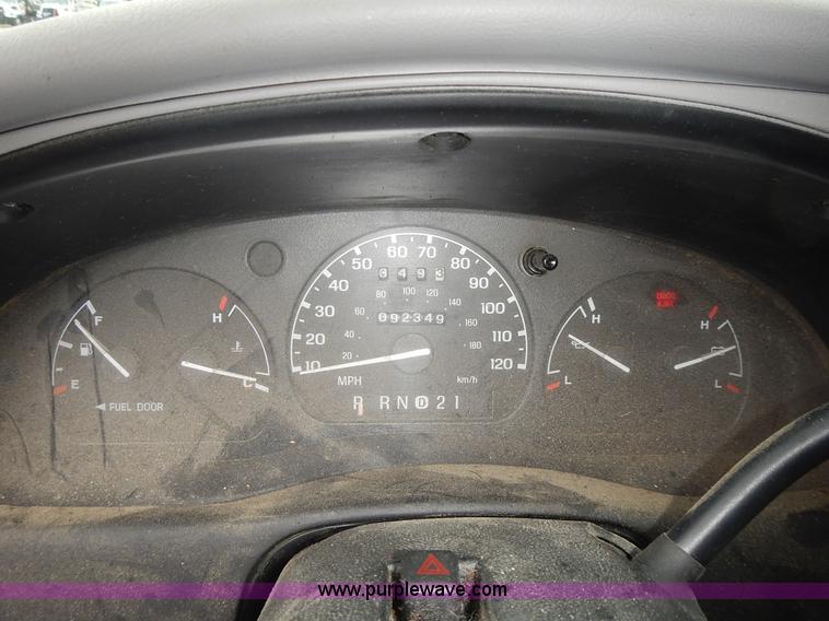 image for item L3567 2000 Ford Ranger pickup truck