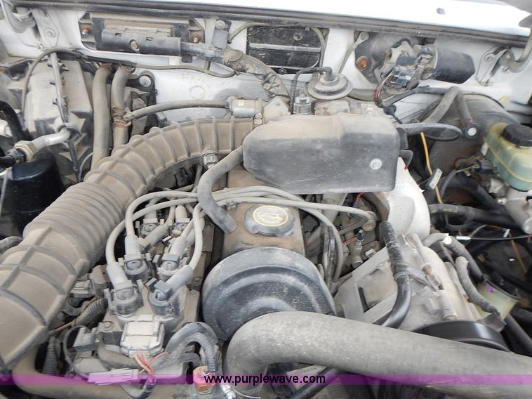 image for item L3567 2000 Ford Ranger pickup truck