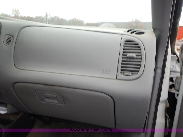 image for item L3567 2000 Ford Ranger pickup truck