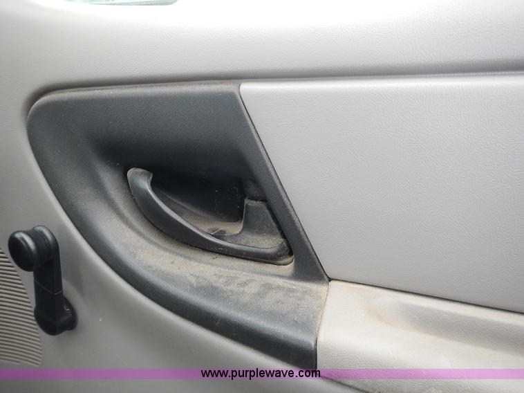 image for item L3567 2000 Ford Ranger pickup truck