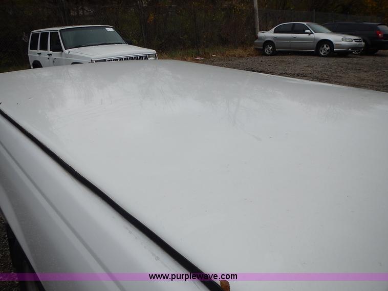 image for item L3567 2000 Ford Ranger pickup truck