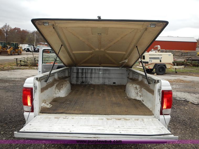 image for item L3567 2000 Ford Ranger pickup truck
