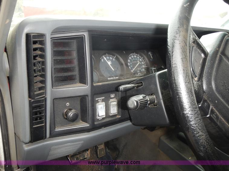 image for item L3568 1996 Jeep Cherokee Sport SUV