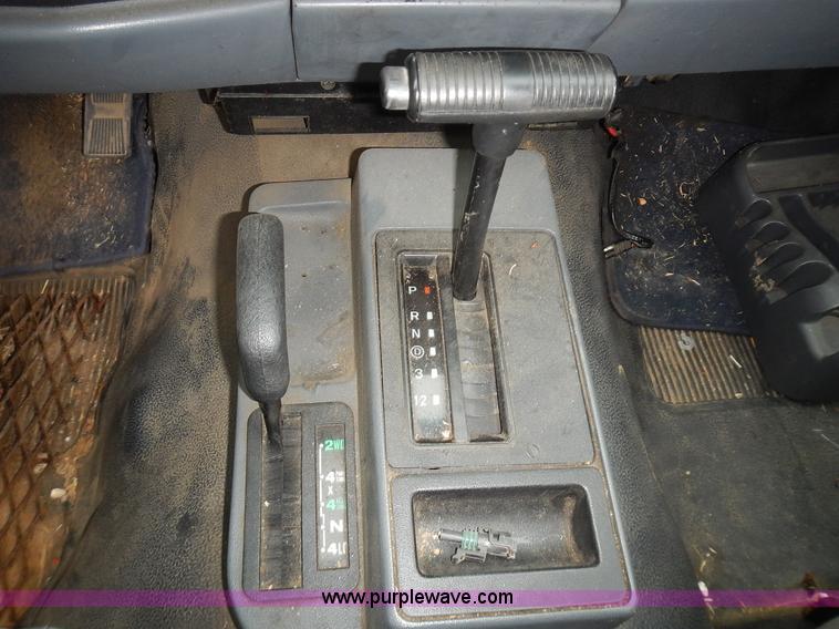 image for item L3568 1996 Jeep Cherokee Sport SUV