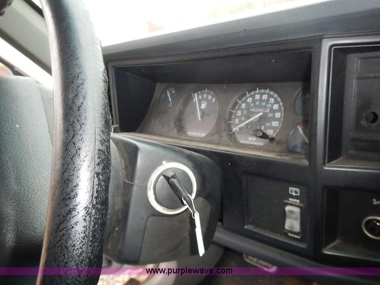 image for item L3568 1996 Jeep Cherokee Sport SUV