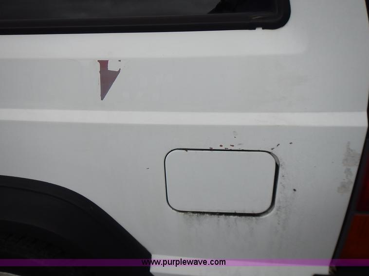 image for item L3568 1996 Jeep Cherokee Sport SUV