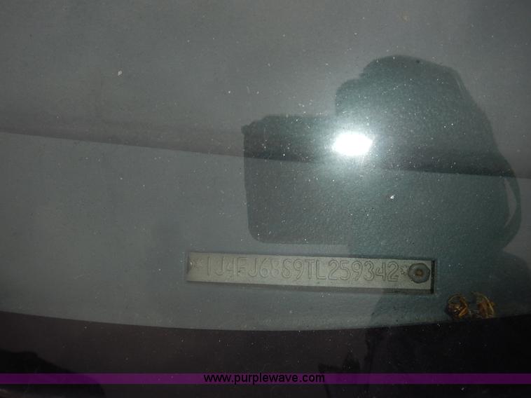 image for item L3568 1996 Jeep Cherokee Sport SUV