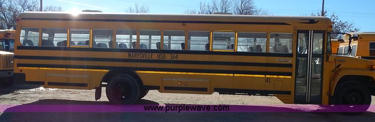 image for item L3570 2000 Chevrolet Bluebird school bus
