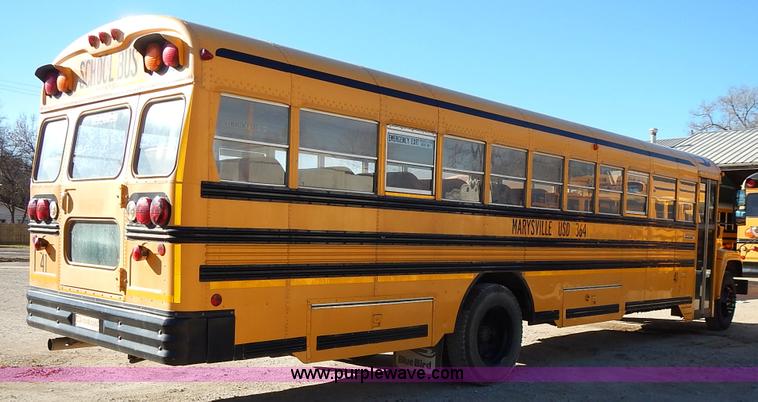 image for item L3570 2000 Chevrolet Bluebird school bus