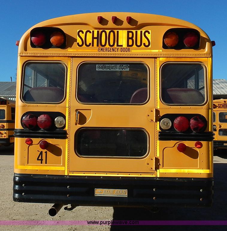 image for item L3570 2000 Chevrolet Bluebird school bus