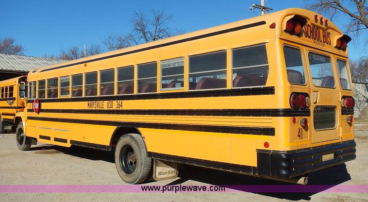 image for item L3570 2000 Chevrolet Bluebird school bus