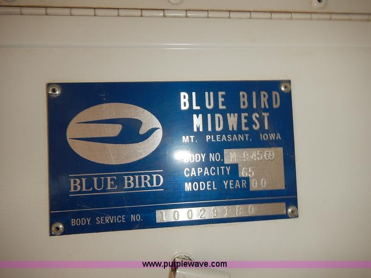 image for item L3570 2000 Chevrolet Bluebird school bus