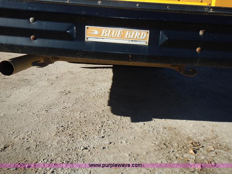 image for item L3570 2000 Chevrolet Bluebird school bus