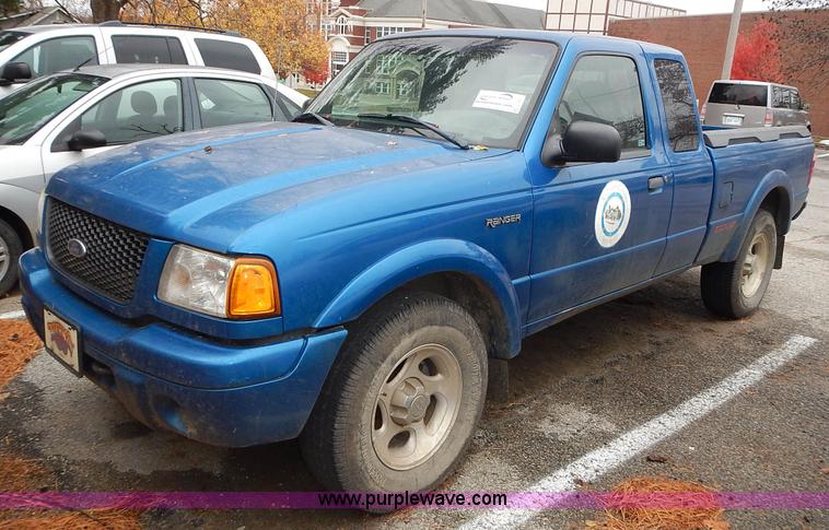 image for item L3571 2001 Ford Ranger Edge SuperCab pickup truck