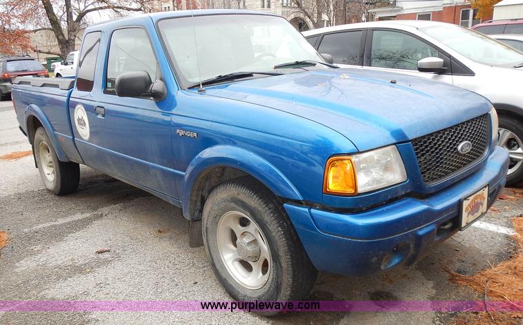 image for item L3571 2001 Ford Ranger Edge SuperCab pickup truck