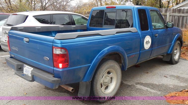 image for item L3571 2001 Ford Ranger Edge SuperCab pickup truck