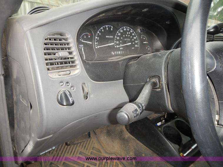 image for item L3571 2001 Ford Ranger Edge SuperCab pickup truck