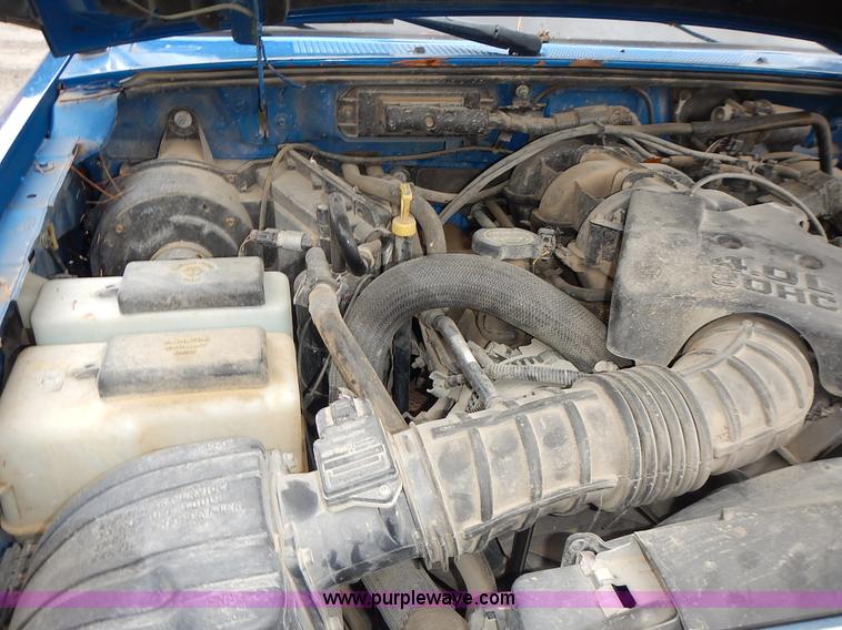 image for item L3571 2001 Ford Ranger Edge SuperCab pickup truck