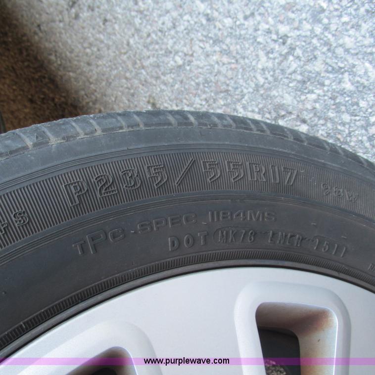 image for item L5320 2007 Ford Crown Victoria Police Interceptor