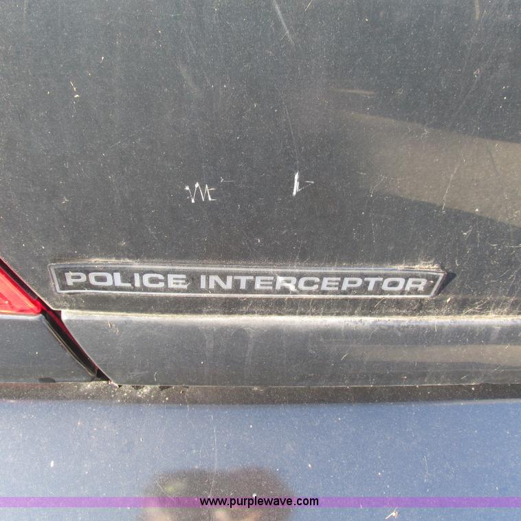 image for item L5320 2007 Ford Crown Victoria Police Interceptor