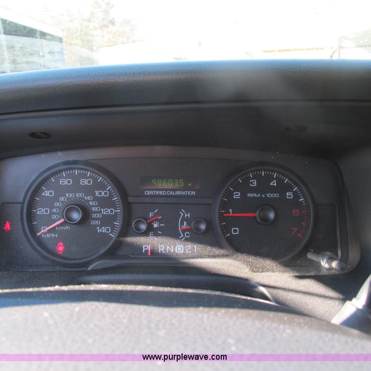 image for item L5320 2007 Ford Crown Victoria Police Interceptor