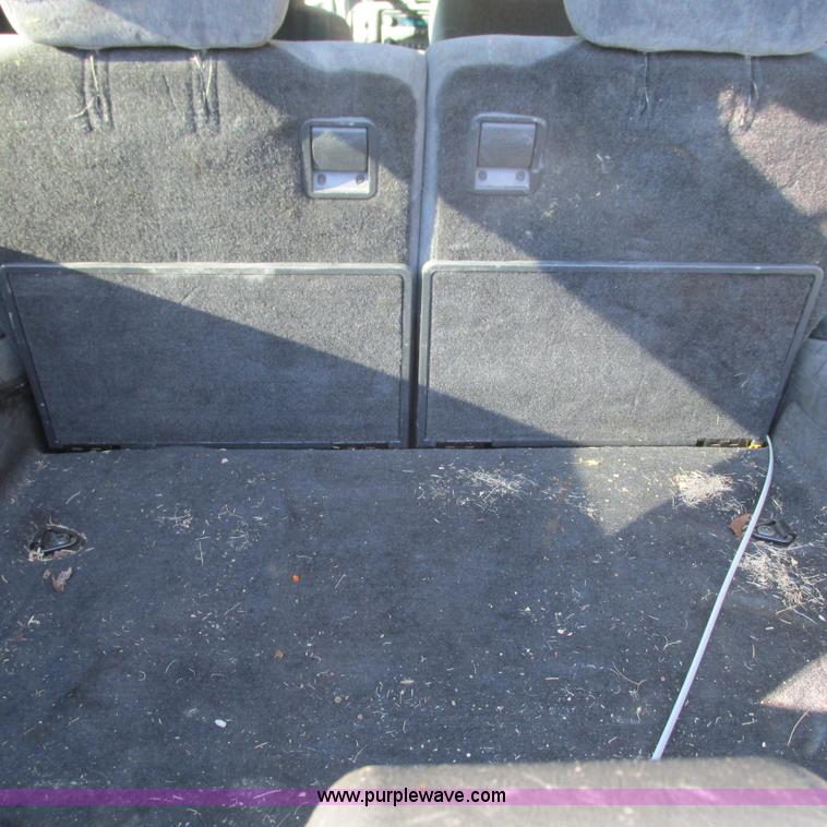 image for item L5323 2002 Chevrolet Blazer LS SUV