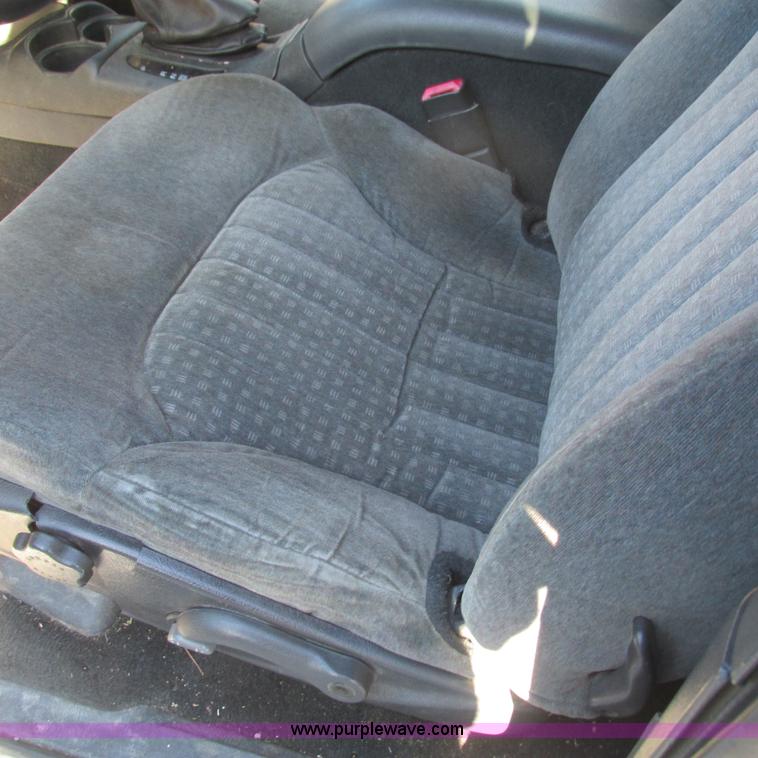 image for item L5323 2002 Chevrolet Blazer LS SUV