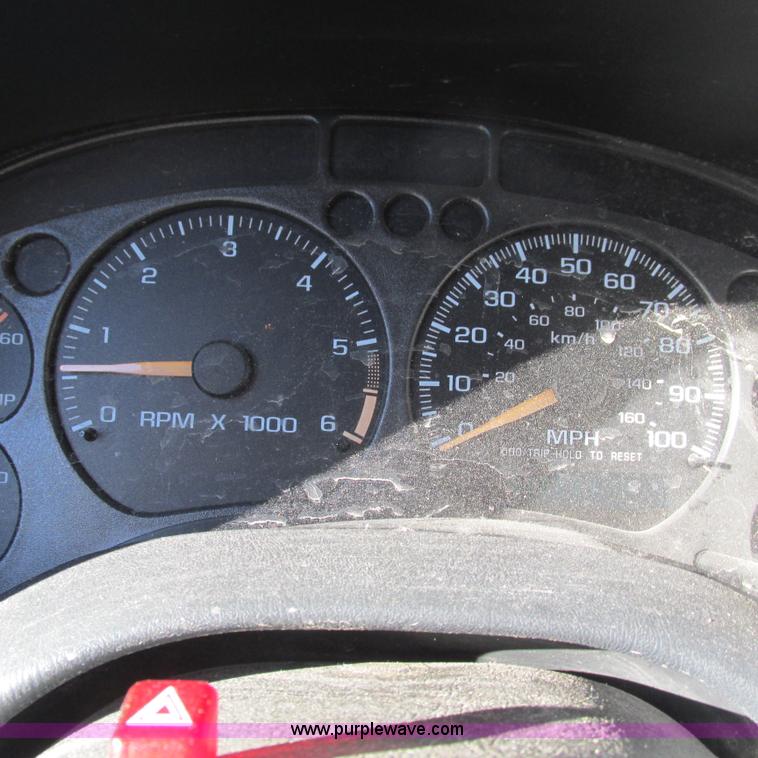 image for item L5323 2002 Chevrolet Blazer LS SUV