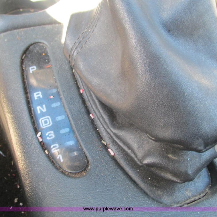 image for item L5323 2002 Chevrolet Blazer LS SUV