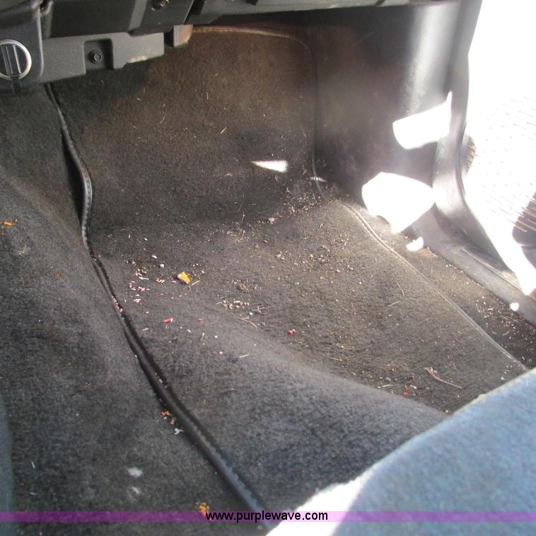 image for item L5323 2002 Chevrolet Blazer LS SUV