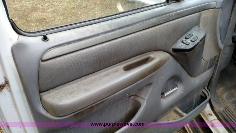 image for item L6000 1995 Ford F250 HD XLT SuperCab pickup truck